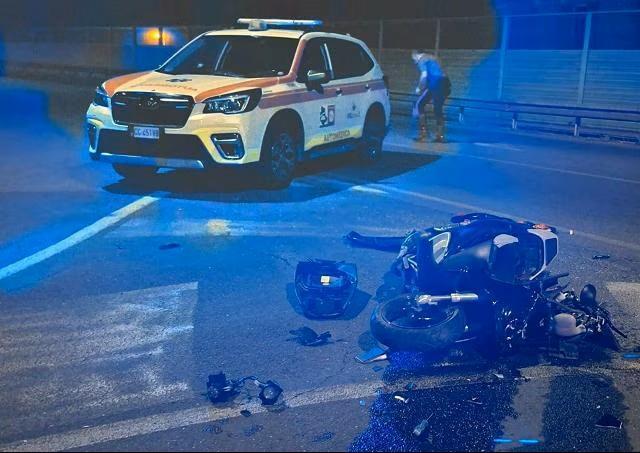 Tragico incidente sulle strade umbre: muore nella notte a 16 anni in uno scontro tra un auto e il suo scooter