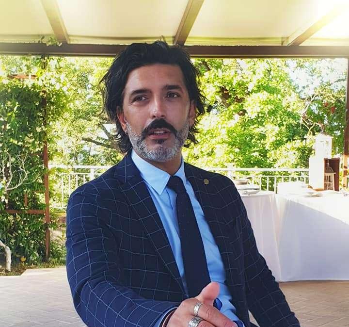 Rinasce il Deruta Calcio! In panchina va un conduttore televisivo e l'obiettivo è di vincere subito il campionato!