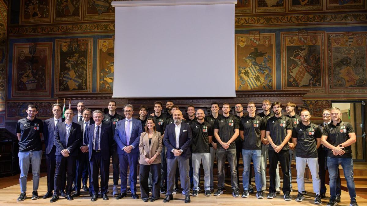 La Sir Susa Scai Perugia ricevuta in Comune dalla sindaca Vittoria Ferdinandi e dall'assessore allo sport Puerluigi Vossi