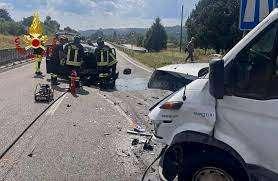 Ancora una tragedia sulle strade umbre: una coppia muore sul colpo in un frontale