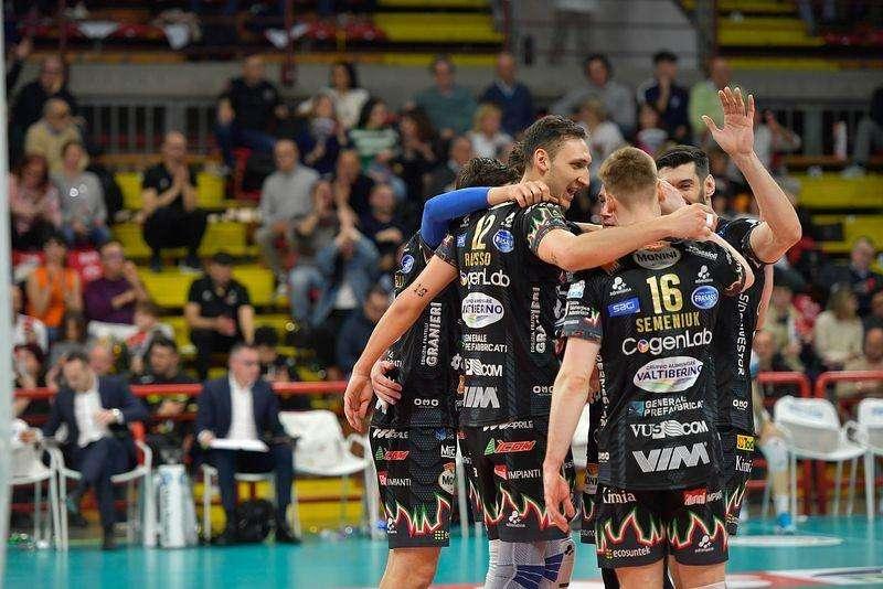 Pasqua con chi vuoi, ma Pasquetta con gli idoli tuoi! Al PalaBarton gioca Sir Safety Susa Perugia-Milano