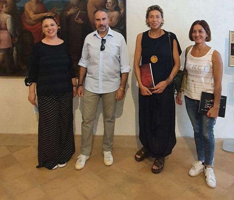 “Reale immaginario”: le artiste Alessia Biscarini e Giusi Velloni in mostra a Gualdo Tadino 