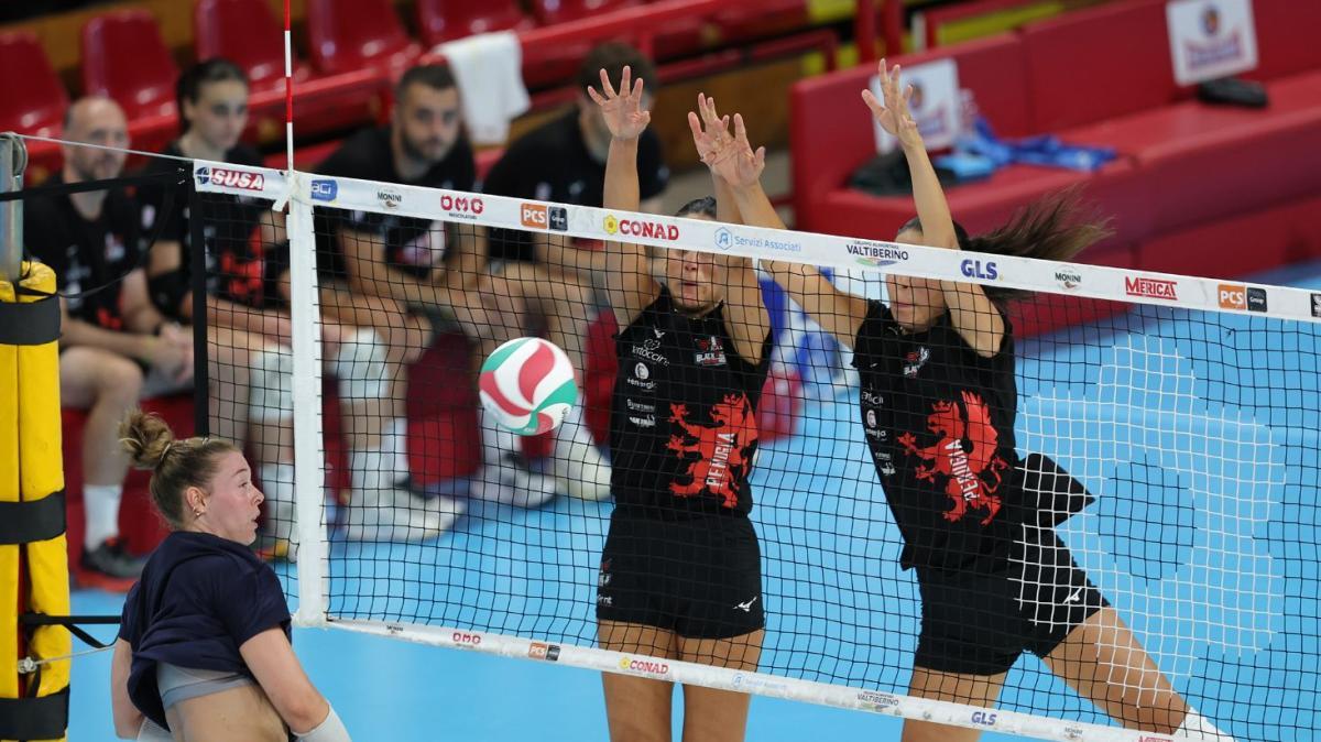 Vittoria per 3-0 delle ragazze della Bartoccini Perugia in amichevole contro il Tremblay Volley