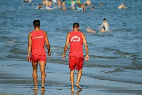 Tragedia in mare a Torrette di Fano: un perugino muore in acqua davanti alla moglie