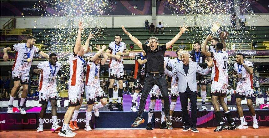 Anche a Gubbio si festeggia la Sir Perugia campione del mondo! Leon e Semeniuk mercoledì al Liceo Mazzatinti