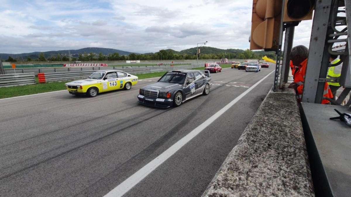 Spettacolo all'Autodromo di Magione nel programma di gare della domenica