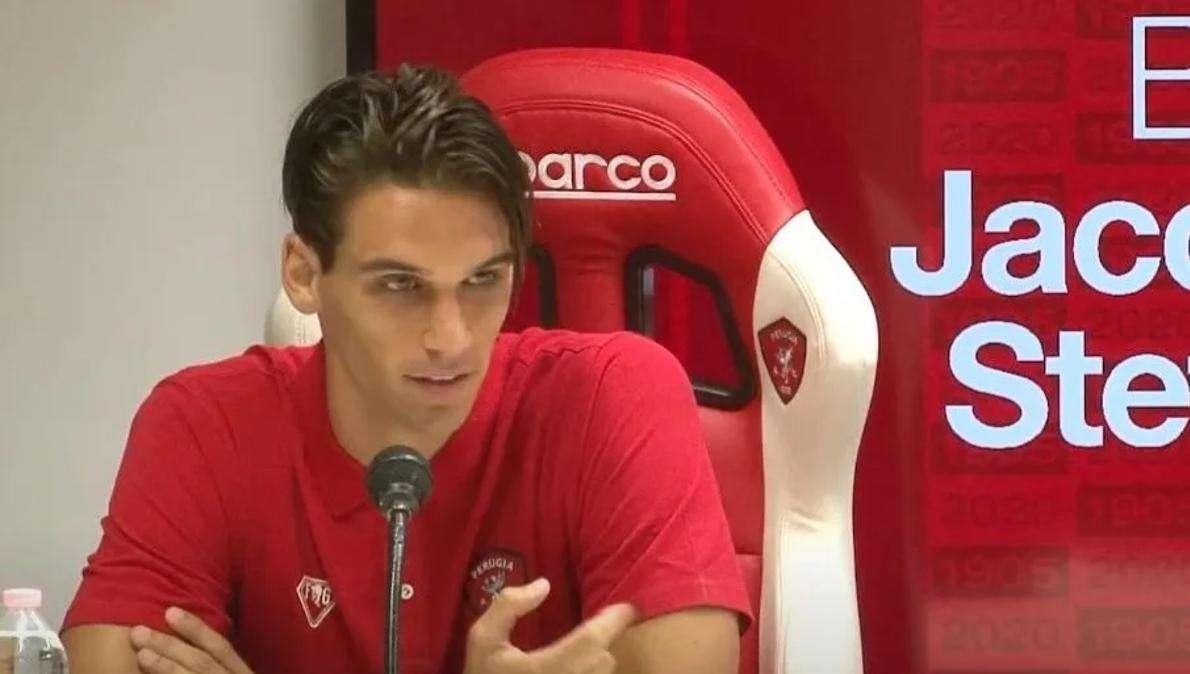 Il Perugia rinforza la difesa: un nuovo arrivo alla corte di mister Francesco Baldini