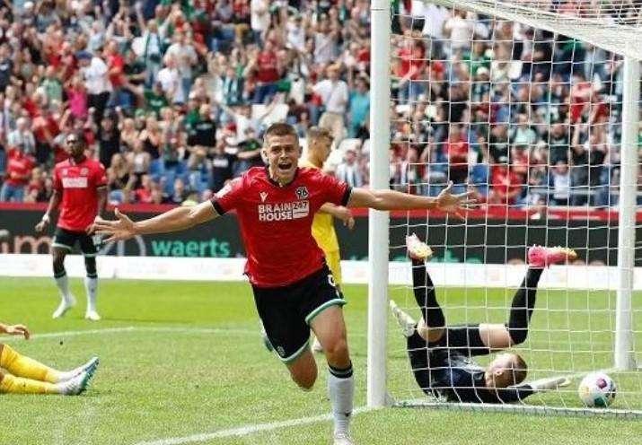 Tutti pazzi per Nicolò! Attaccante cresciuto in Umbria al primo gol tra i prof in Germania!