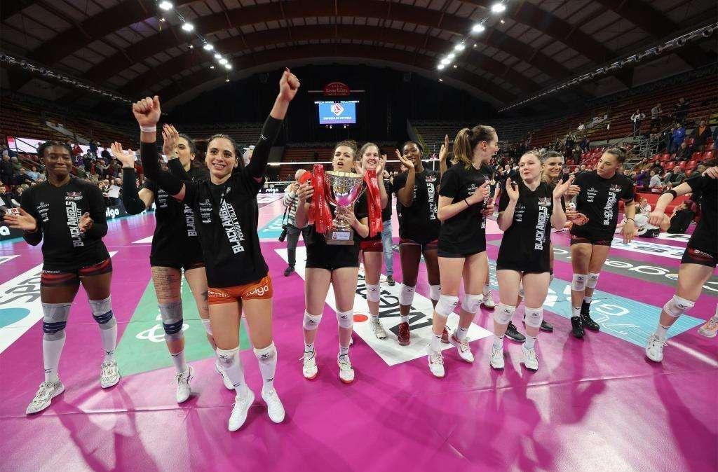 Domani sera la festa al PalaBarton con la Bartoccini impegnata nell'ultima gara di campionato