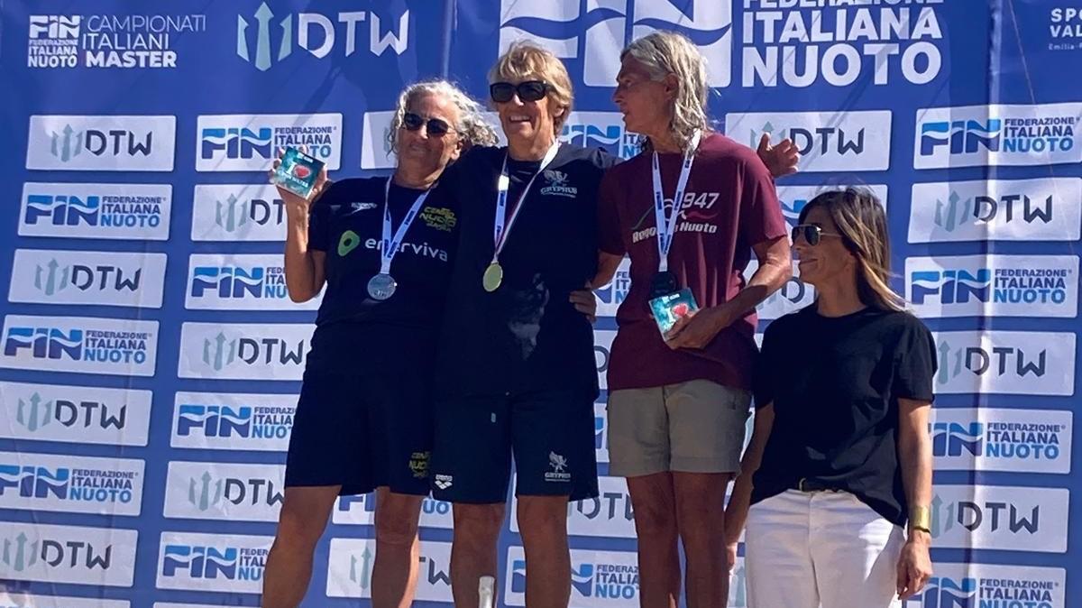Applausi per Simonetta Renga! La nuotatrice perugina ha chiuso una stagione di successi con il titolo italiano master
