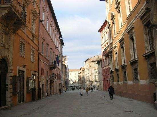 Nuova ondata di caldo sino a domenica a Perugia: si arriverà ai 35 gradi di temperatura