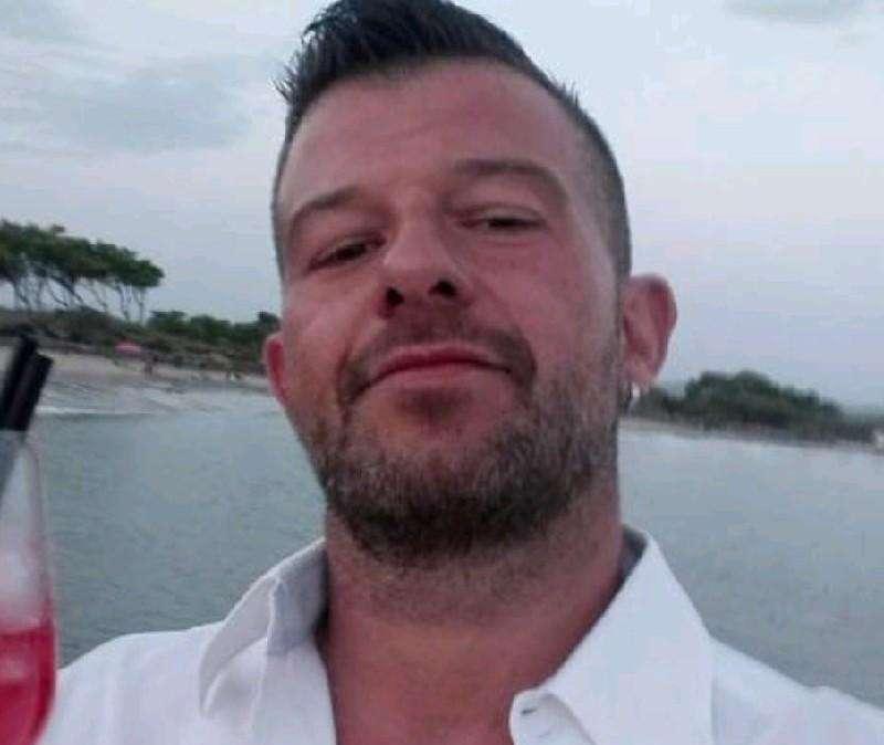 Muore in un incidente stradale il giorno prima del compleanno dove perse la vita il fratello
