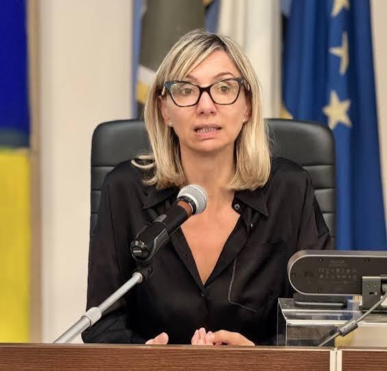 Ancora l'assessora Simona Meloni "Sui chironomidi al Trasimeno non vogliamo inseguire l'emergenza di oggi, ma pensare alla prossima stagione"