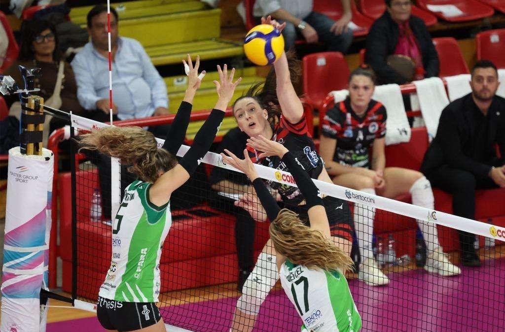 Oggi la Bartoccini in trasferta in campionato contro Vallefoglia: c'è voglia di riscatto
