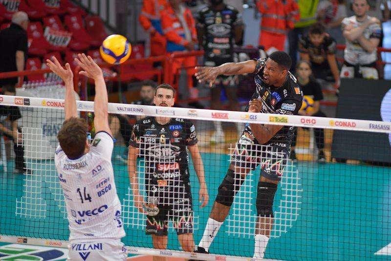 La Sir Safety Susa Perugia (LIVE su www.perugia24.net) domani al PalaBarton per l'ultima gara dell'anno