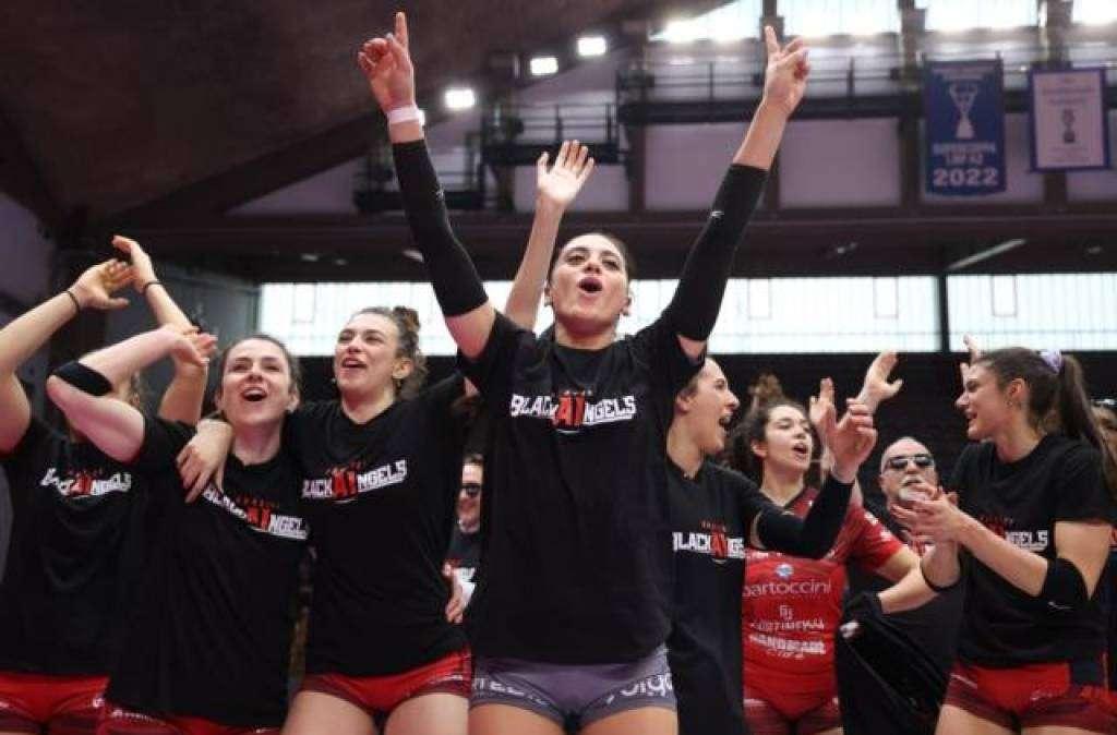 La Bartoccini Perugia di nuovo in A1 di volley femminile! Che impresa!