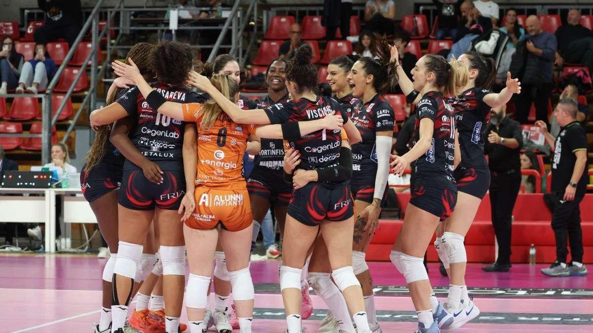 Andrea Giovi sta facendo grande la Bartoccini! Micidiale successo al PalaBarton contro Padova!