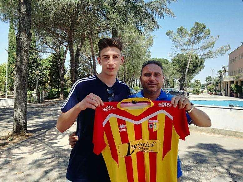 Nuovo acquisto con tanto di foto per il diesse Loris Gervasi all'Angelana: arriva dal Gubbio