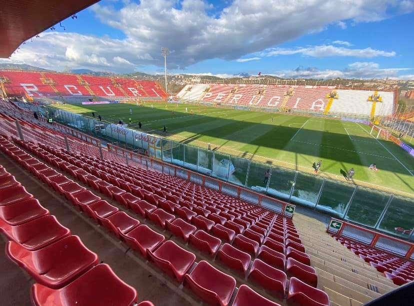 Allenamento del Perugia al Curi a porte chiuse, ma con i cori della Curva Nord dall'altoparlante...