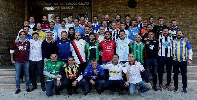La maglia del Perugia in primo piano al corso per direttori sportivi a Coverciano: Stefano vicino alla "laurea"