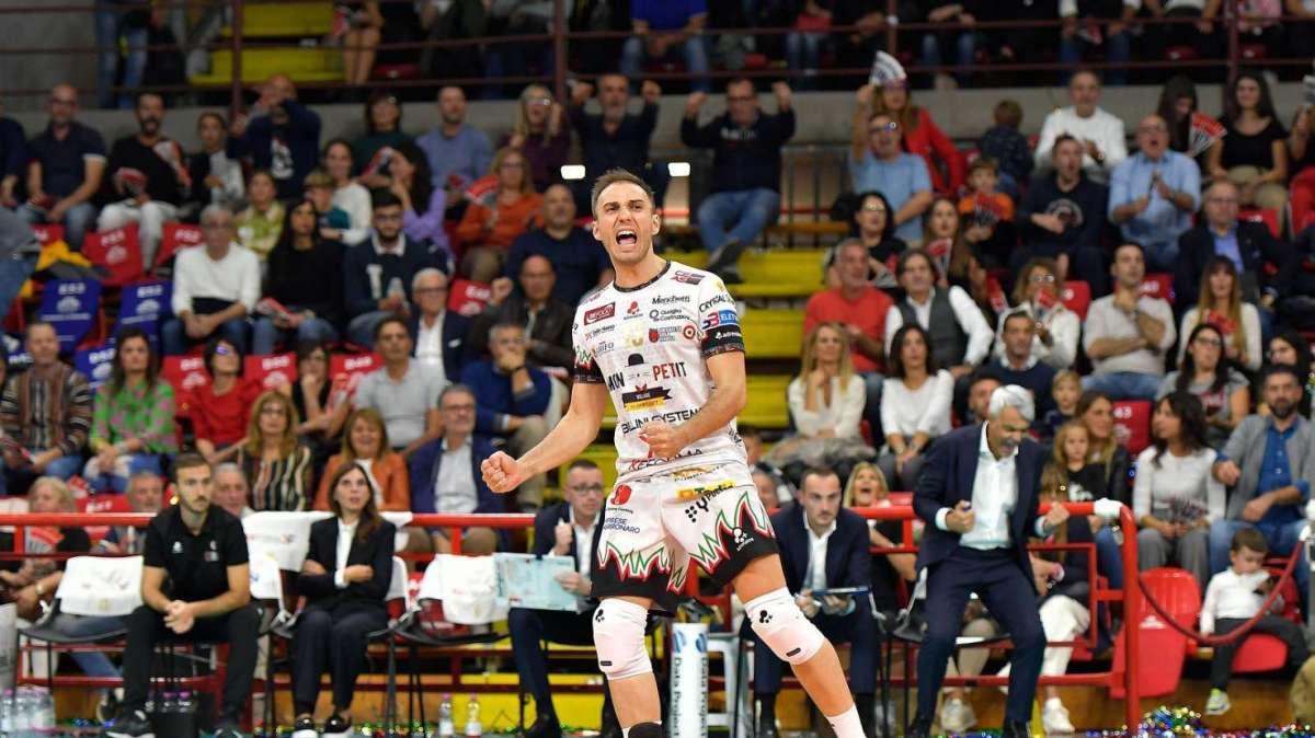 La Sir Safety Perugia ha rinnovato il contratto di Max Colaci: sarà ancora lui il libero titolare 