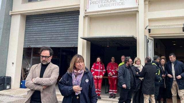 Continuano i sopralluoghi negli edifici dopo il terremoto di ieri