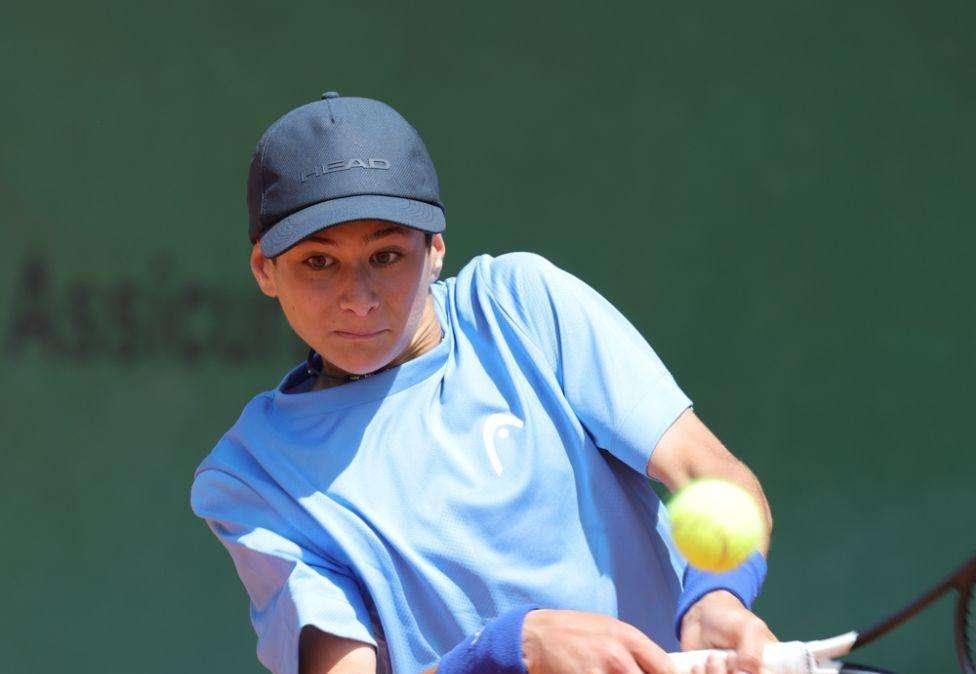 Il perugino Valentino Grasselli vola ai quarti del "Memorial Poppy Vinti" in corso al Tennis Junior