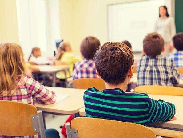 Forse le scuole nemmeno riapriranno: promossi anche i meno bravi con un 6 "politico"? Lo si vuol evitare, ma...