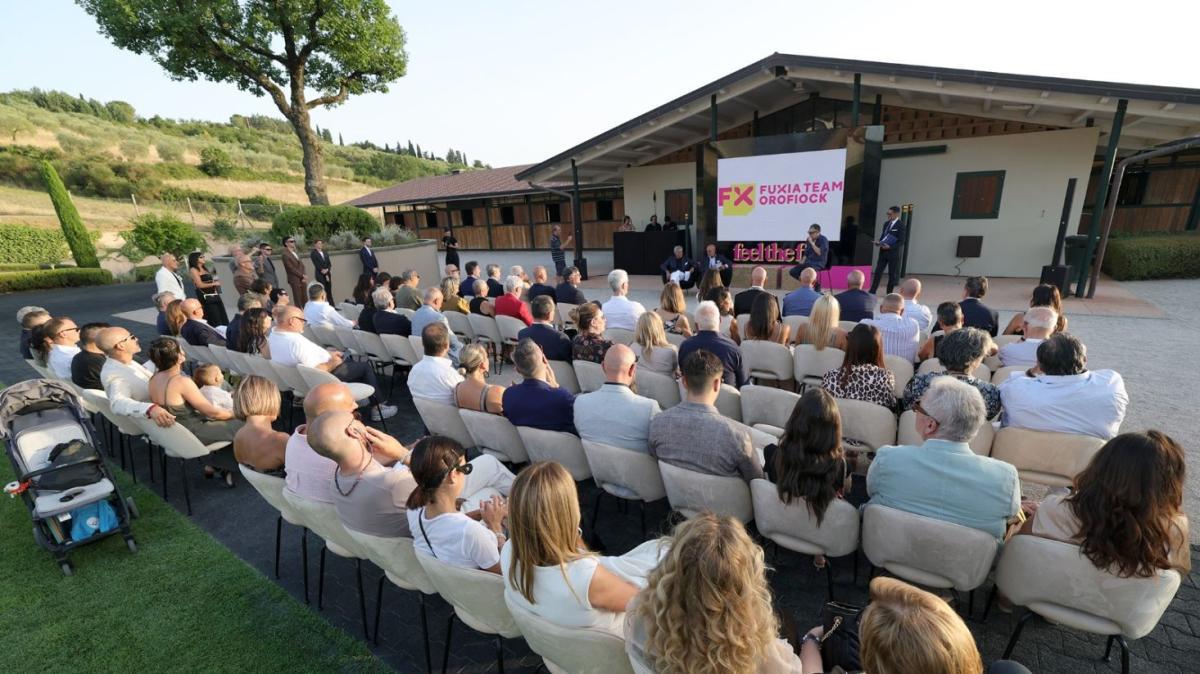 Straordinaria serata ad Agello per la presentazione del nuovo marchio Fuxiateam Orofiock