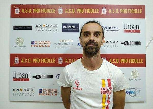 Emiliano Menichetti in campo a 44 anni in Prima categoria con la voglia e la verve di un ragazzino