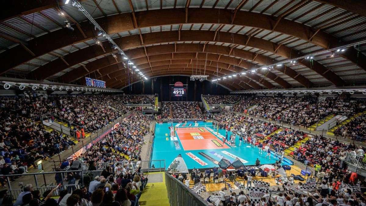 Alle 19 si gioca Sir Susa Vim Perugia-Modena (LIVE su www.perugia24.net)