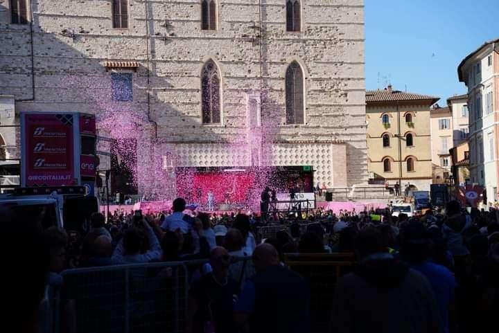 Uno spettacolo senza eguali! La cronometro Foligno-Perugia resterà un ricordo indelebile per l'Umbria!