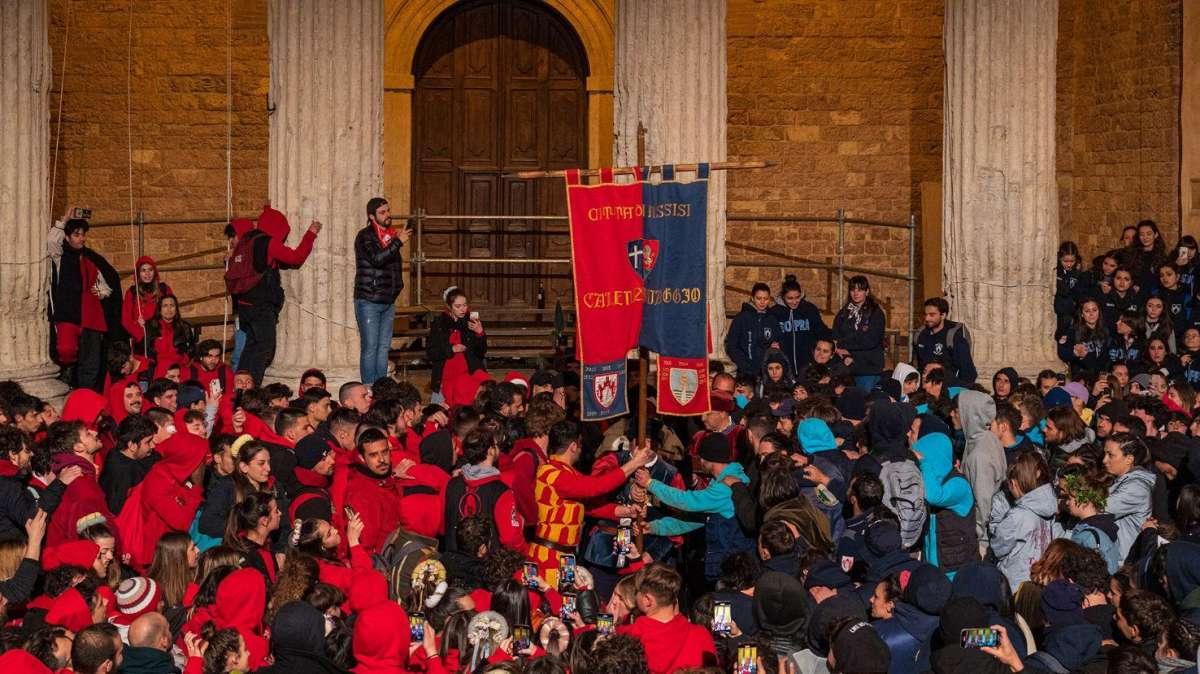 Ad Assisi è tutto pronto per il Calendimaggio: ci siamo con quattro giorni di grandi emozioni