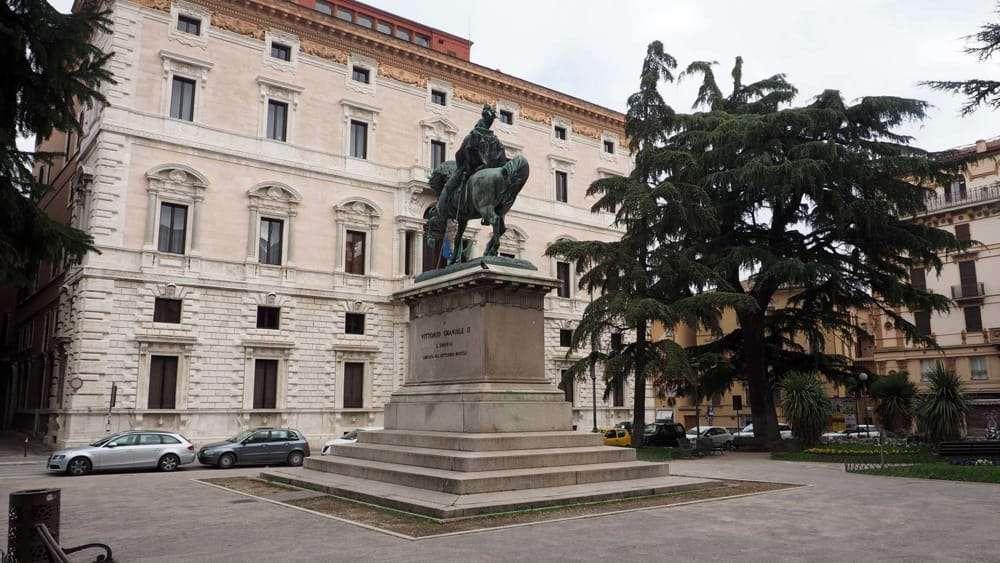 Giornalisti sabato mattina in Piazza Italia a Perugia per protestare contro la "legge bavaglio"