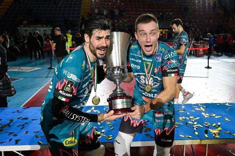 L'Italia del volley pazza per questa Sir Safety Conad Perugia! Vital Heynen ha già conquistato tutti!