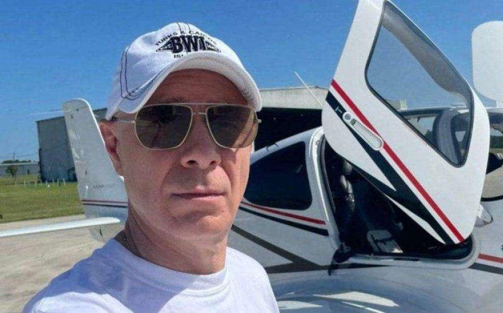 Tragedia aerea colpisce la comunità di Capocavallo: muore a 58 anni dopo esser precipitato con un velivolo