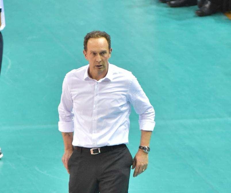 Lorenzo Bernardi è terzo allenatore della nazionale femminile di volley: primo è Velasco e secondo Barbolini
