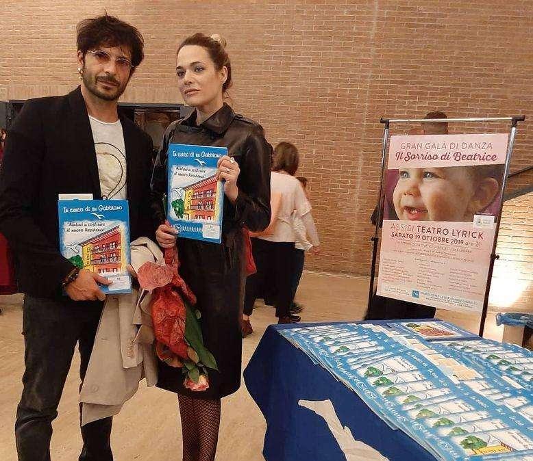 Laura Chiatti e Marco Bocci più che mai vicini al Comitato Chianelli per l'ampliamento del residence