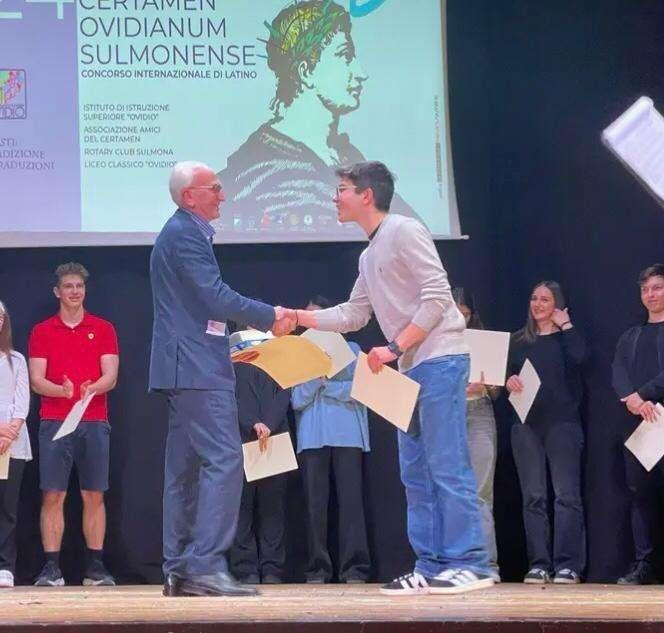 Fine settimana ricco al liceo folignate "Frezzi-Beata Angela" studenti felici e vincenti 