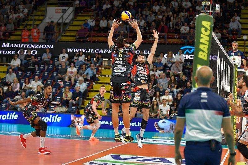 Domenica la grande sfida tra Sir Susa Vim Perugia e Modena al PalaBarton