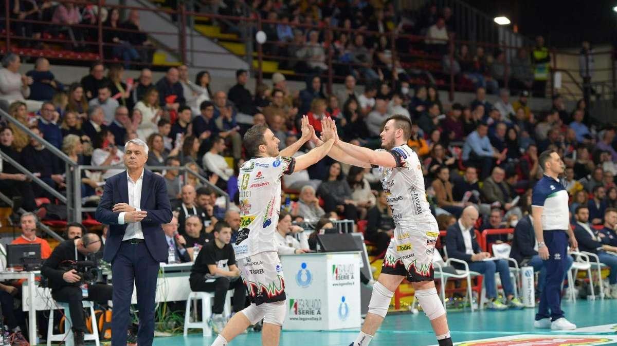 Domani la Sir Safety Susa Perugia impegnata a Trento per difendere l'imbattibilità