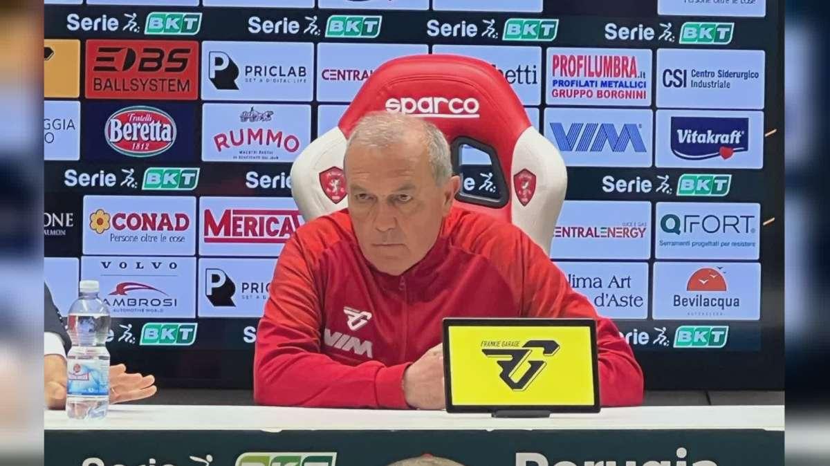 Clamoroso Fabrizio Castori! L'allenatore del Perugia rifiuta le domande e se ne va dalla sala stampa! 