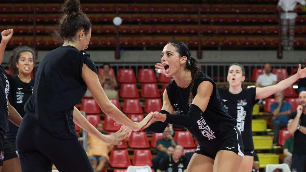 La Bartoccini Perugia oggi in anichevole: il campionato di A2 femminile di volley inizierà l'8 ottobre