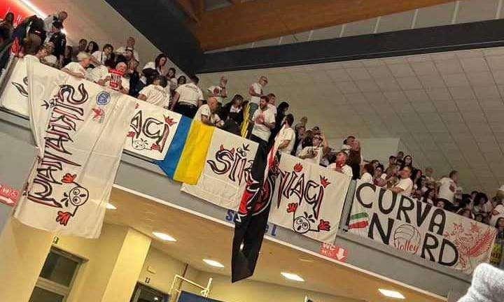 Purtroppo, la partita di Civitanova ha fatto riemergere le frizioni all'interno della tifoseria della Sir Perugia