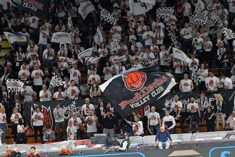 Che notte al PalaBarton! Domani sera in palio la finale di Champions League tra Perugia e Zaksa!