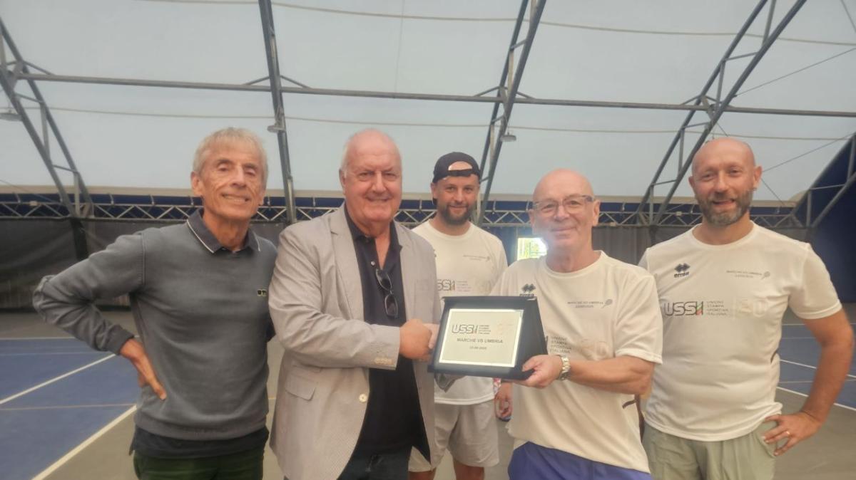 Bravissimi a tennis i giornalisti umbri! La selezione regionale ha battuto le Marche 3-1