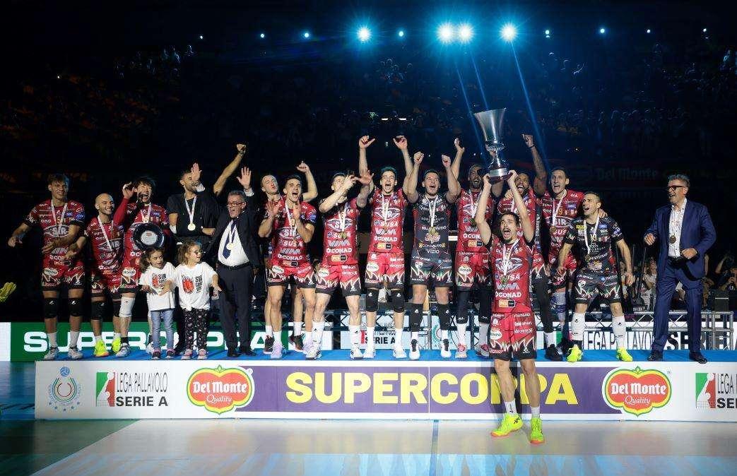 La festa della Sir Susa Vim Perugia: conquistata la Supercoppa! Battuta Trento in finale