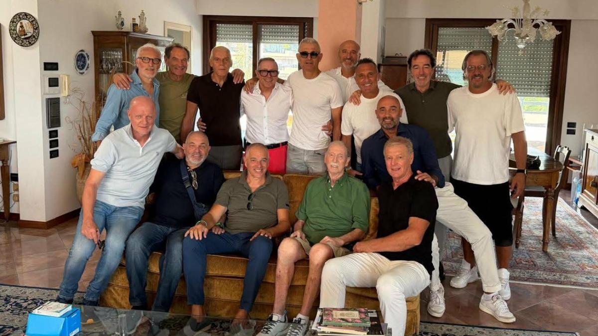 Una festa dalle mille emozioni per Mario Colautti! Il Perugia dei record del 1987/88 si è ritrovato per gli 82 anni del mister