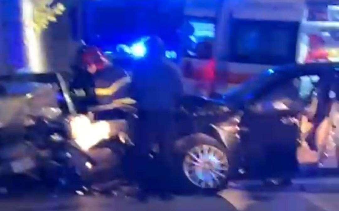 Tragico incidente sul lungolago di Passignano: una trentenne morta sul colpo in un frontale