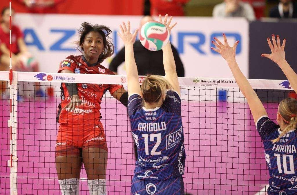 La Bartoccini Perugia è già con la testa all'A1: sconfitta a Mpnmdovì dopo la promozione